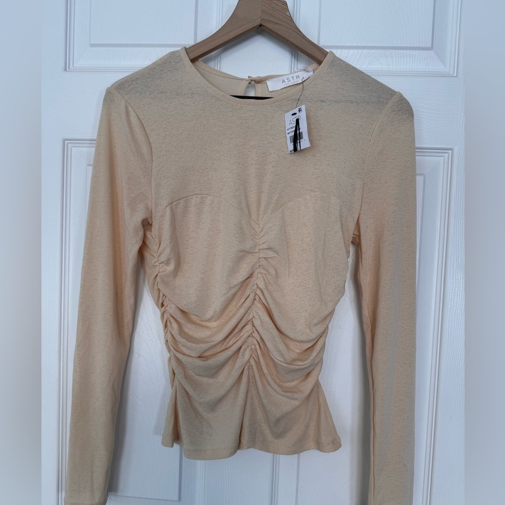 ASTR The Label Ruched Long Sleeve Top - Cream - Picture 3 of 8